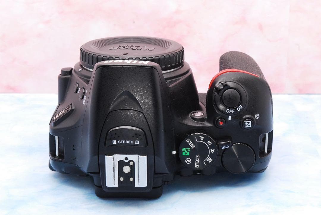 ニコン D5600☆一眼レフカメラ☆高性能☆Wi-Fi＆Bluetooth