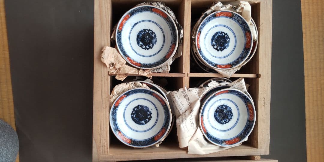 古伊万里　蓋茶碗　冨貴長春　明治18年20客のうち5客