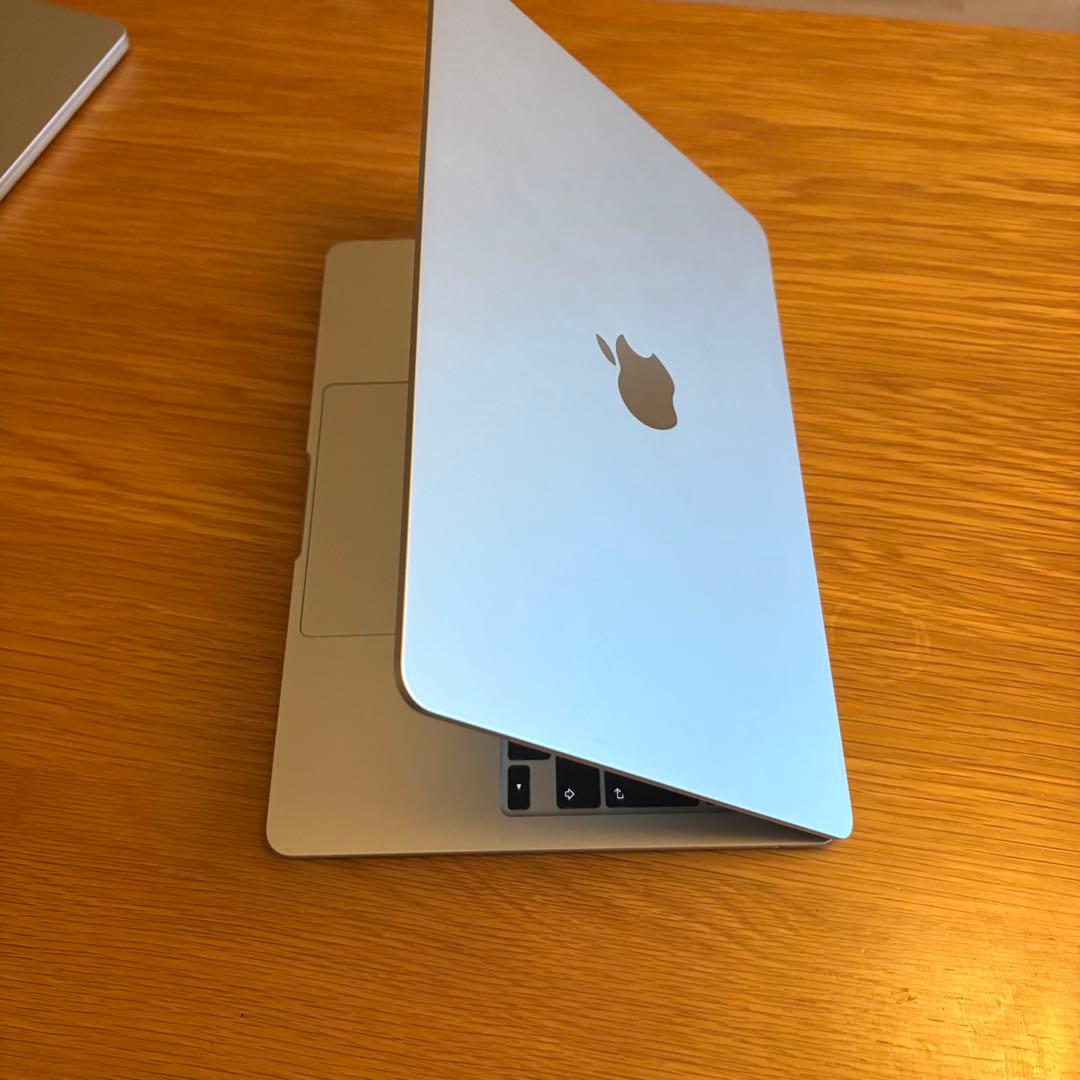 【極美品】MacBook Air 13インチ M4 (2025)