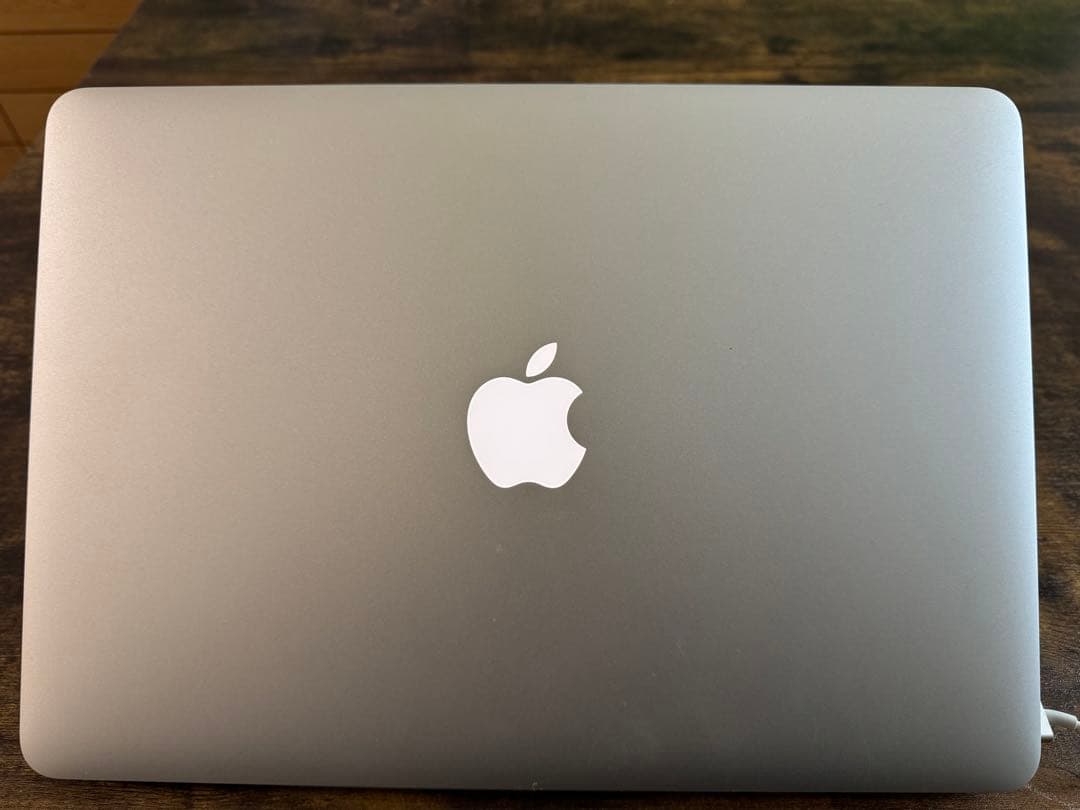 【美品】Apple MacBook Air 13インチ 2013年製　マウス付き