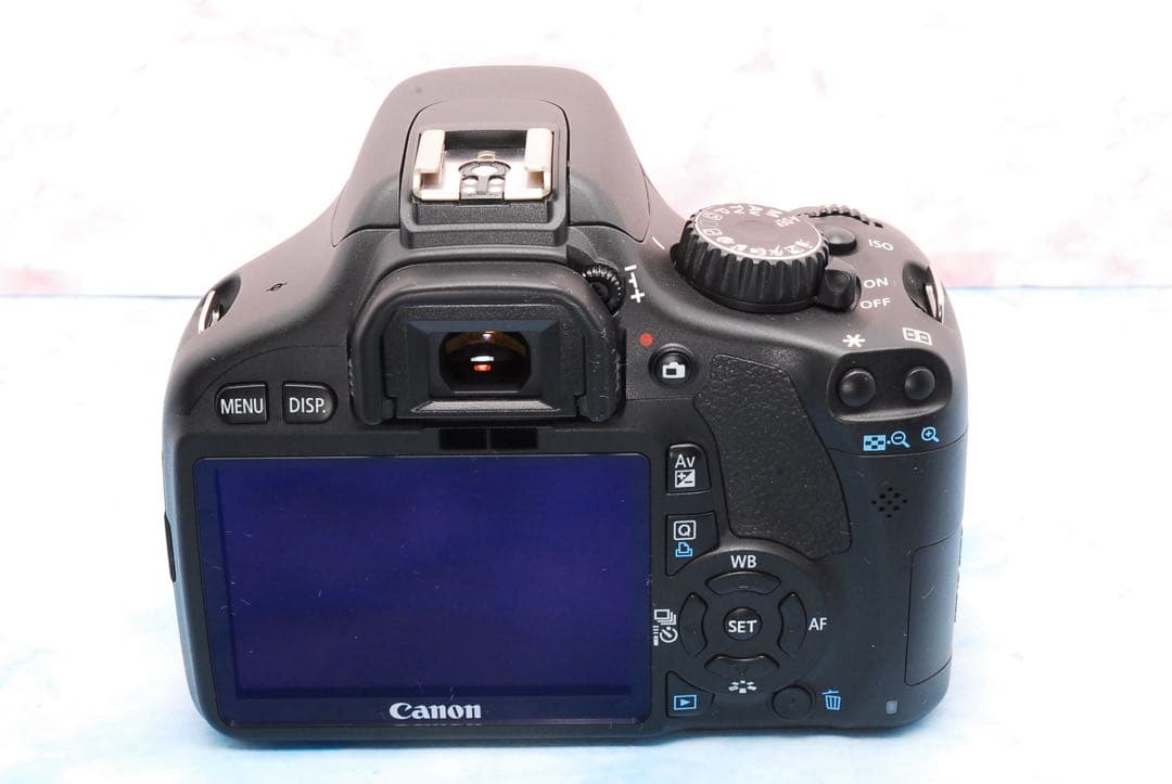 キヤノン Kiss X4★一眼レフカメラ★Wレンズ★S数僅か100回！