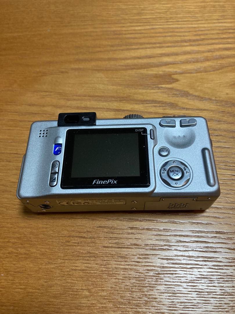 SUPER CCD FinePix F700 ① デジカメ
