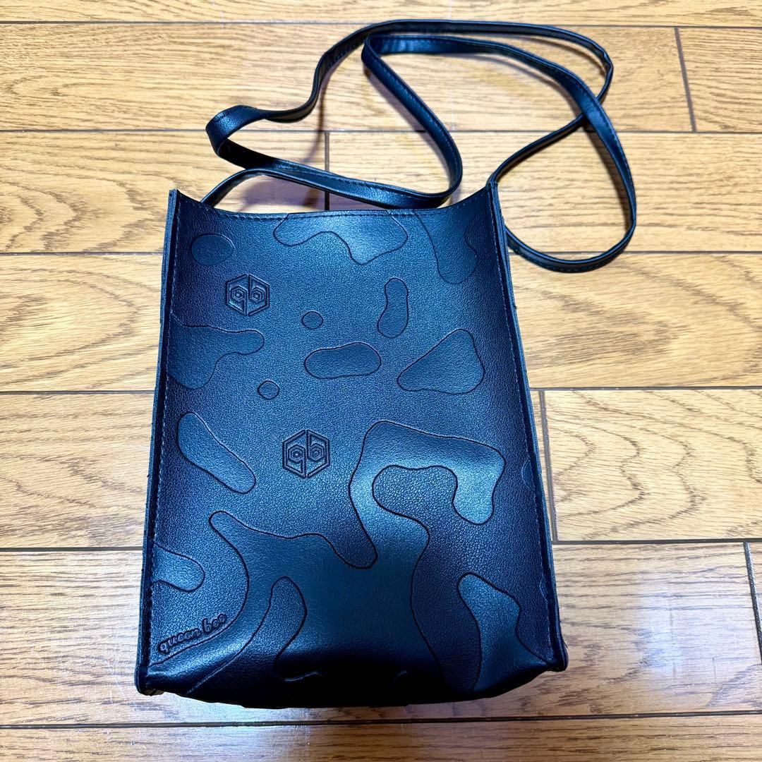 【新品未使用】 女王蜂 ショルダーバッグ qb SHOULDER BAG