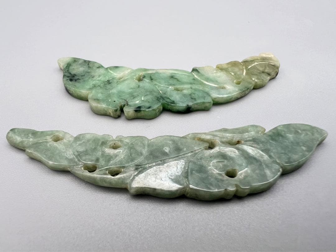 本翡翠　葉形　彫刻　1対