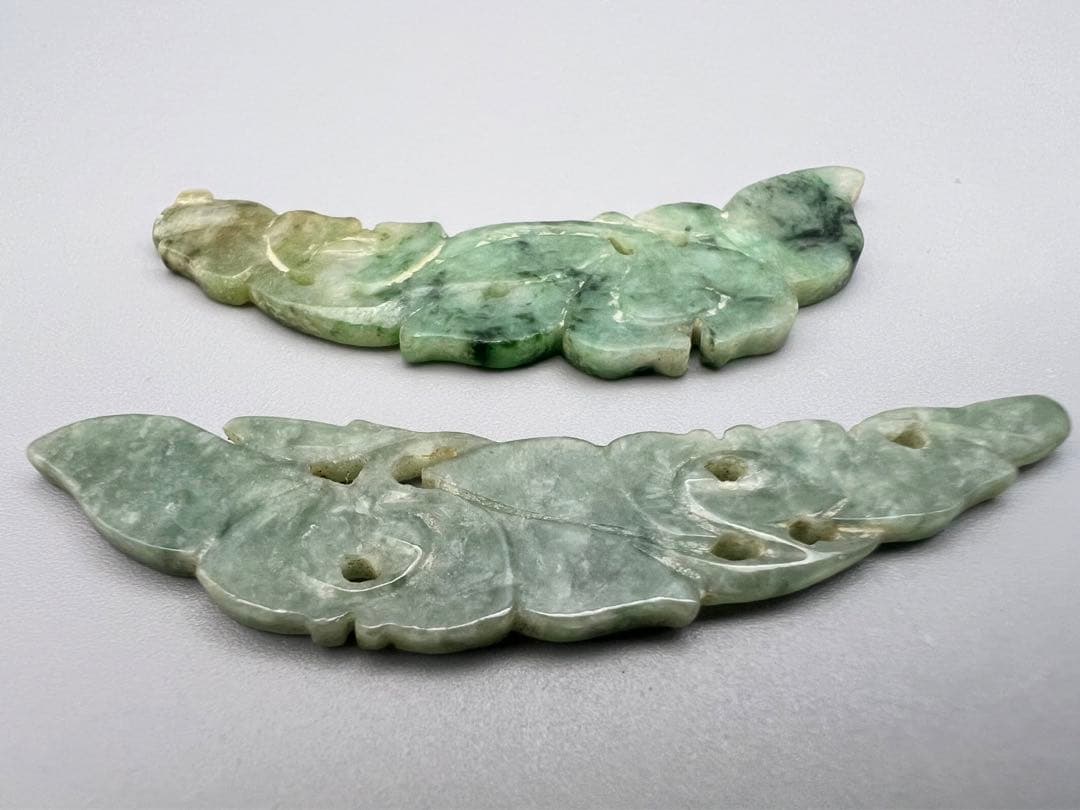 本翡翠　葉形　彫刻　1対