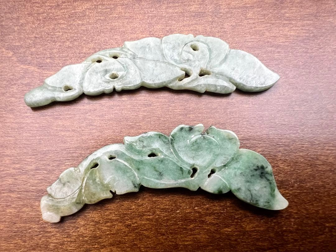 本翡翠　葉形　彫刻　1対