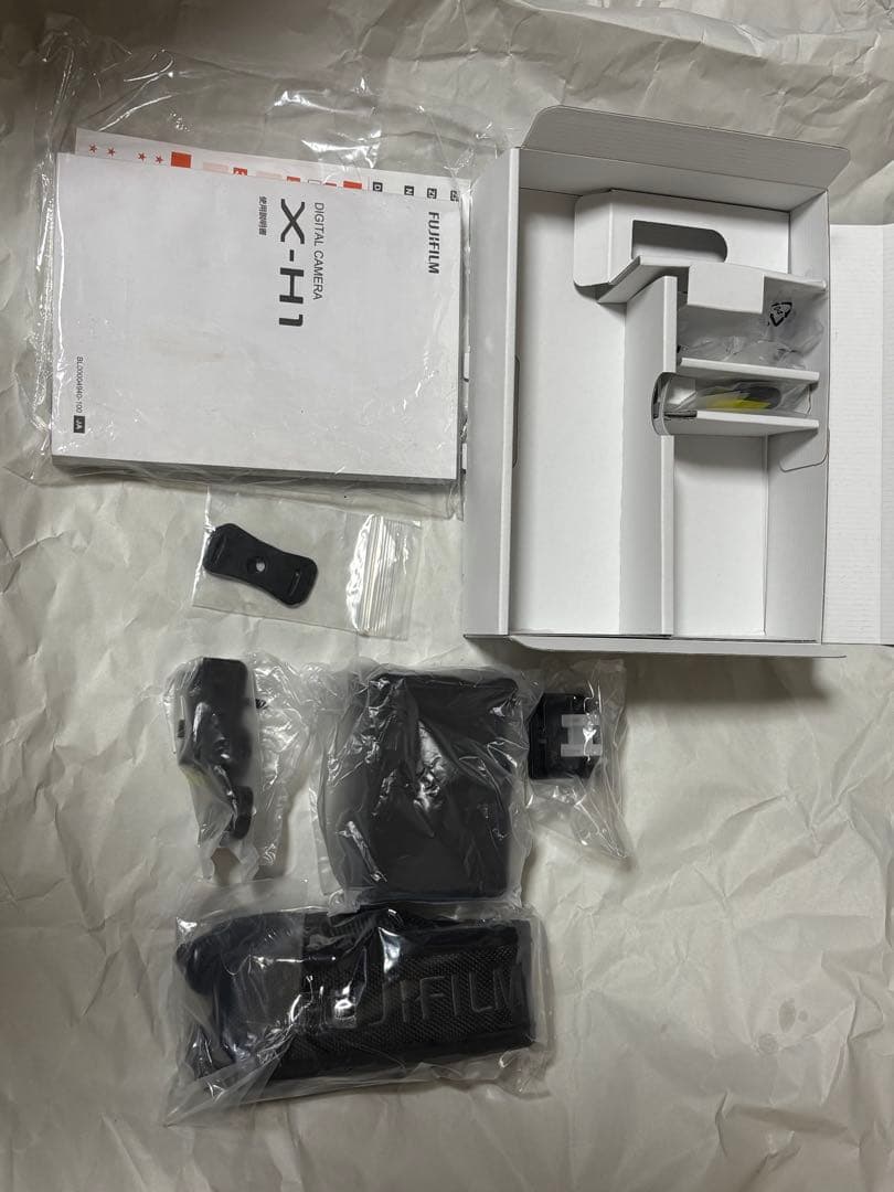 ぞ*!様 美品 富士フイルム Fujifilm x-h1 ショット数76回