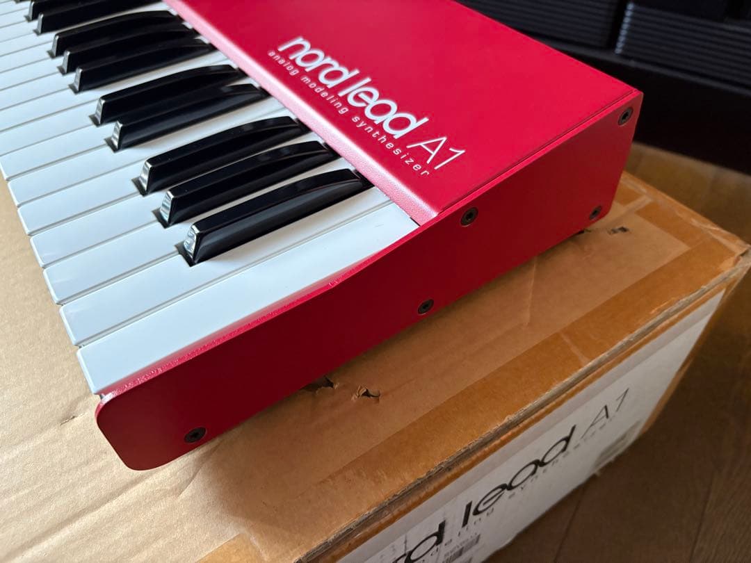 Nord Lead A1 シンセサイザー