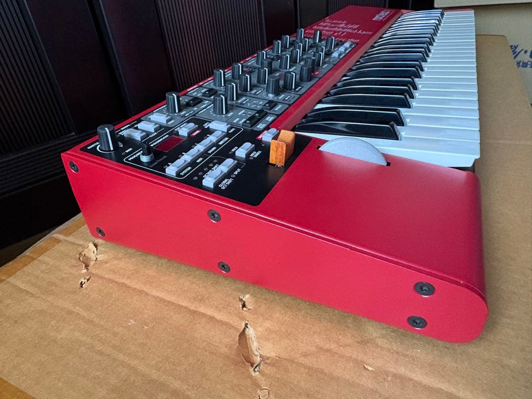 Nord Lead A1 シンセサイザー