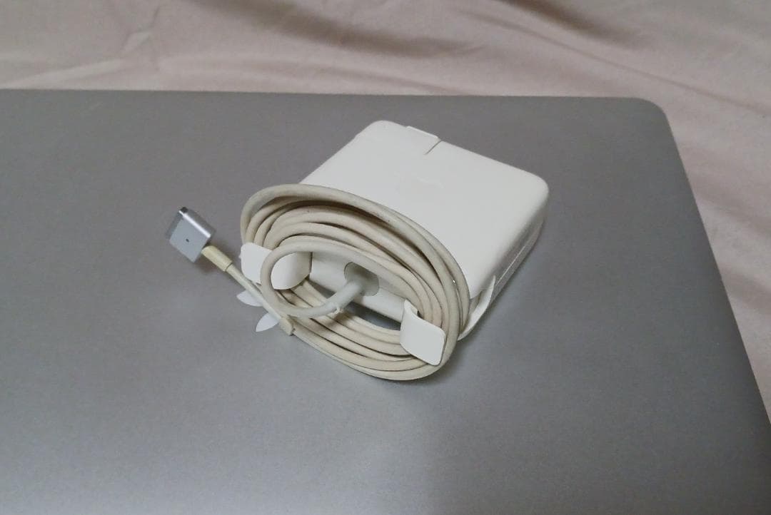 MacBook Pro A1502モデル 2015年式　ジャンク品