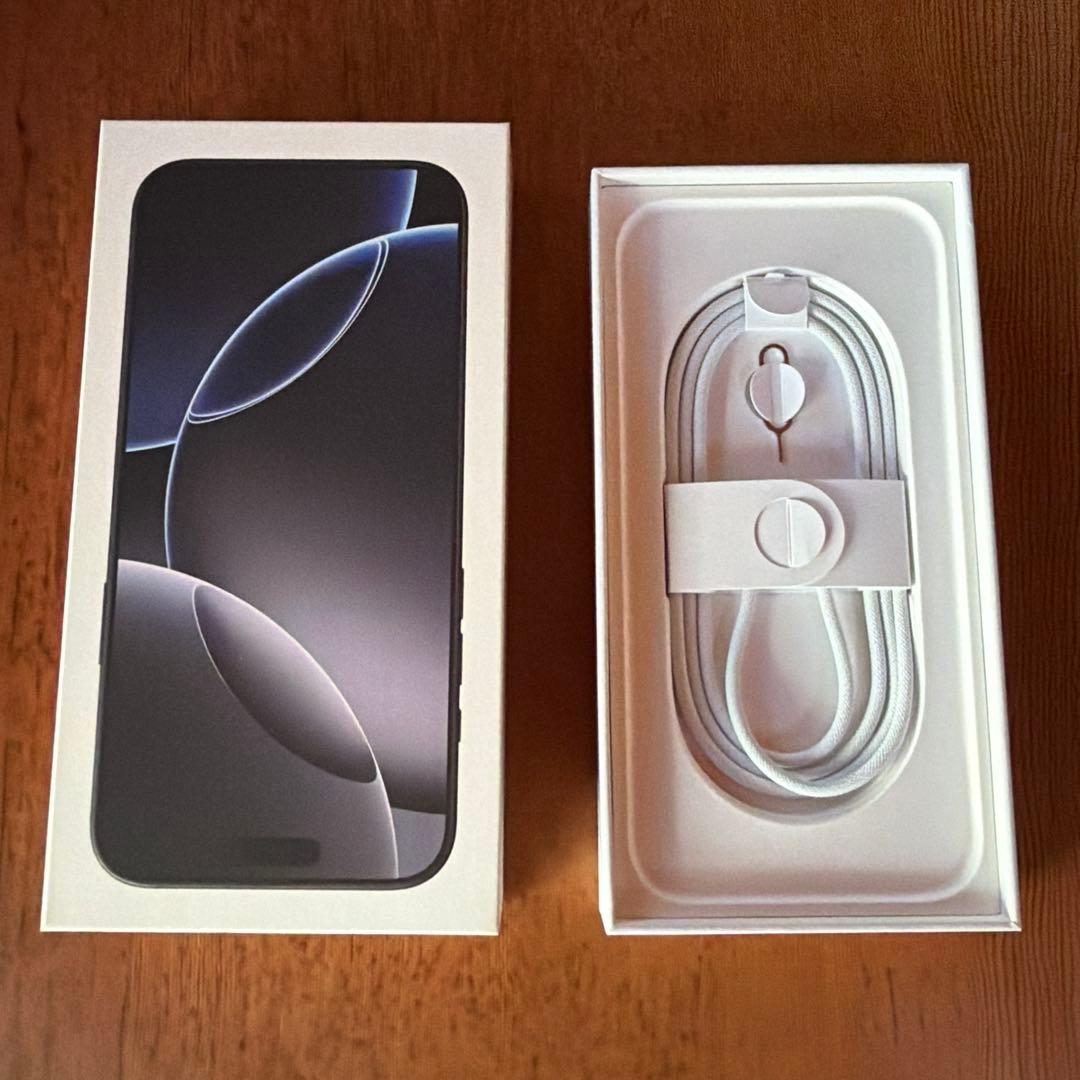 iPhone 16 PRO MAX 256GB ブラックチタニウム