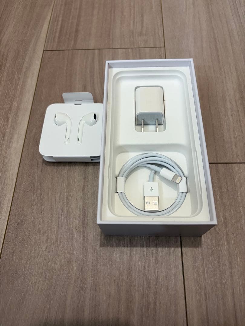 iPhone 8 64GB シルバー 箱・付属品あり