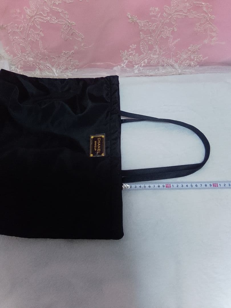 CHANEL のブラック ナイロン製トートバッグ