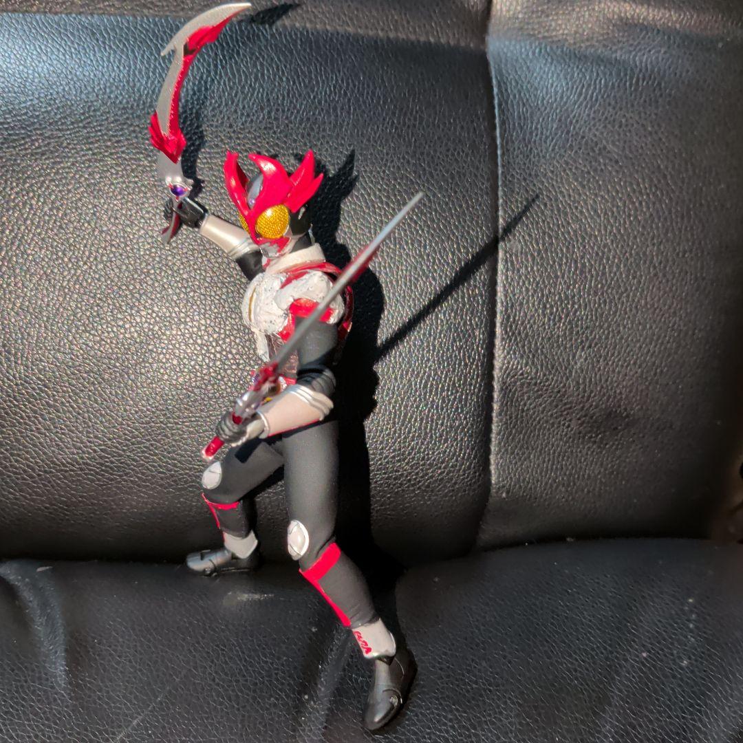 真骨彫カスタムS.H.Figuarts 　アギト　シャイニングフォーム