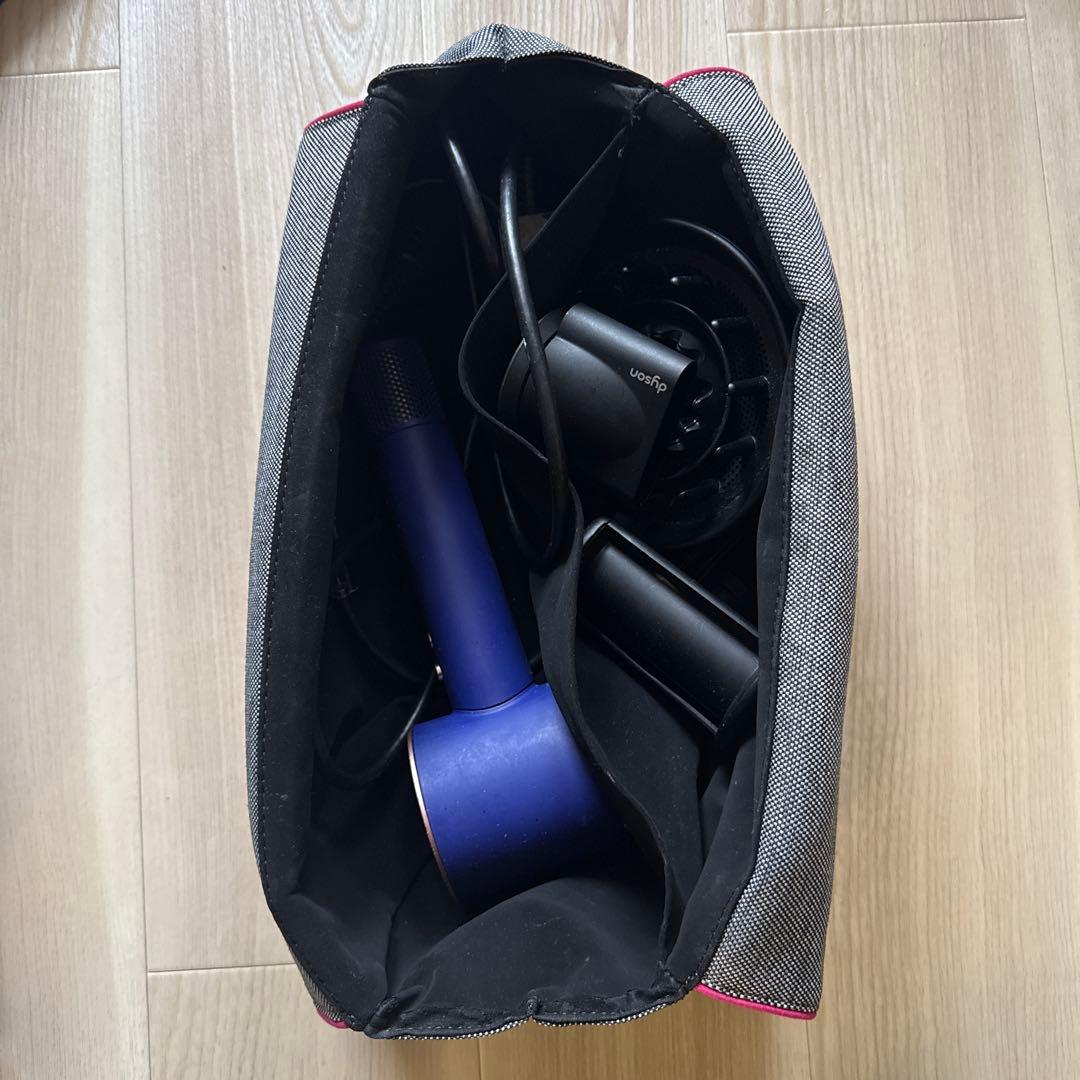 ダイソンヘアドライヤー ジャンク品（アタッチメント・箱・収納バッグ付き）