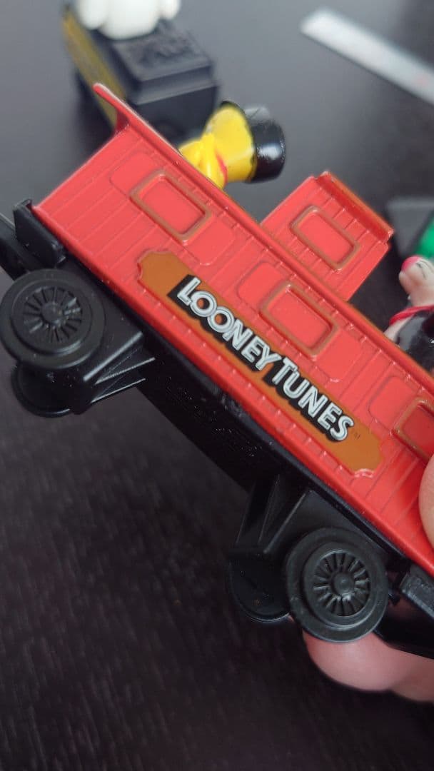 LOONEY TUNES ルーニー・テューンズ ダイキャストメタルトレイン 列車