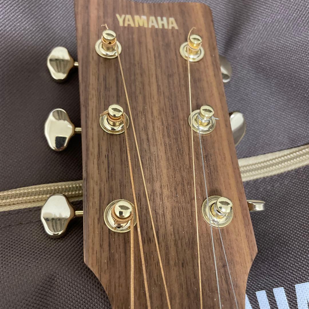 Yamaha STORIA ホワイトアコースティックギター