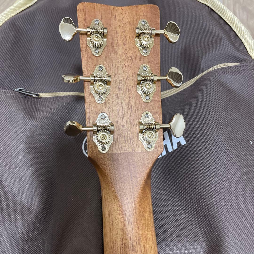 Yamaha STORIA ホワイトアコースティックギター