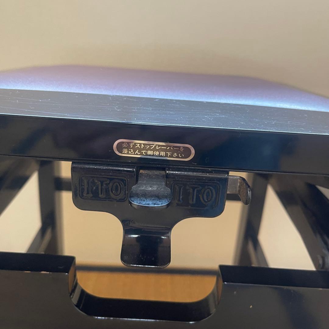 ピアノ椅子 トムソン椅子