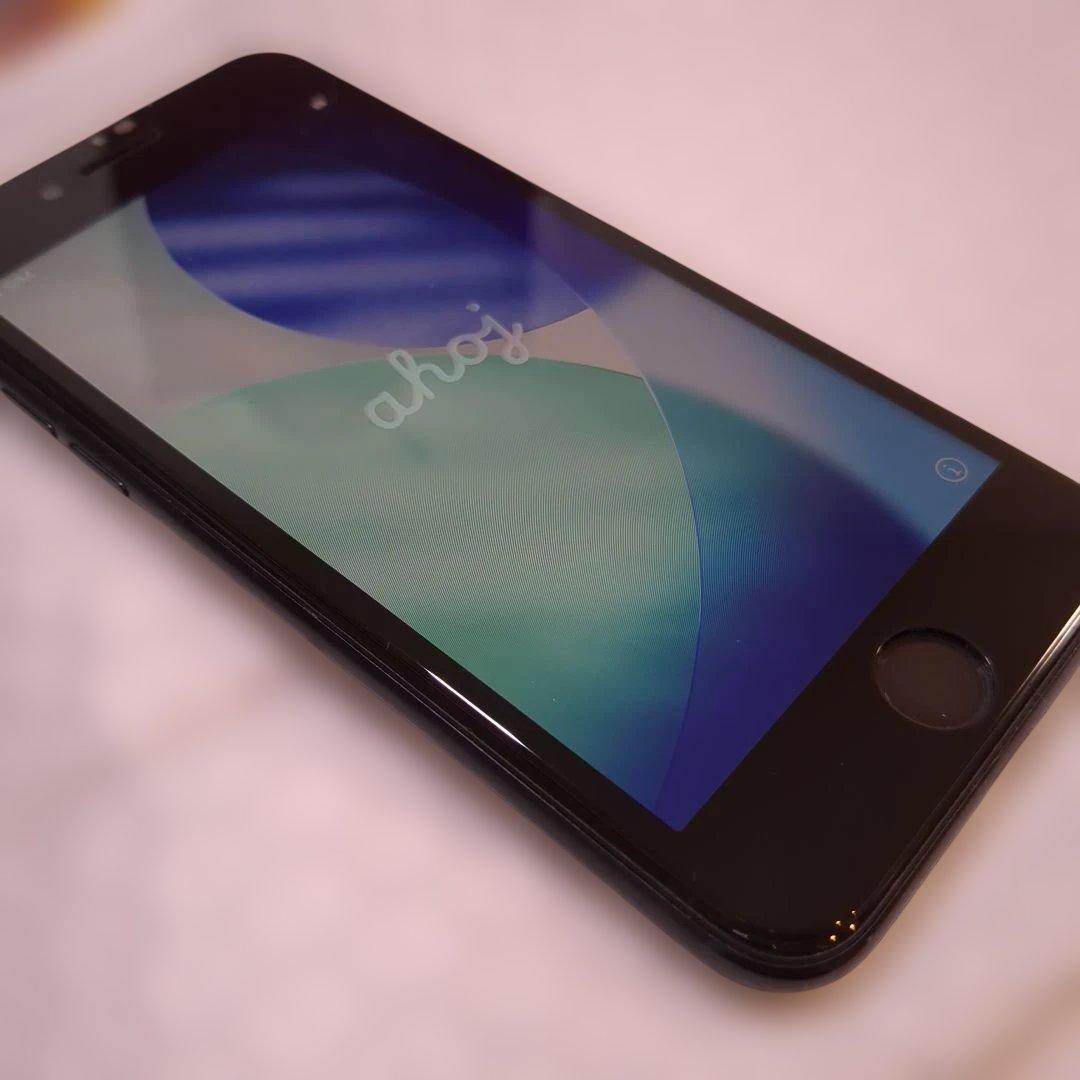 Apple iPhone SE2 ブラック 第二世代 SIMフリー