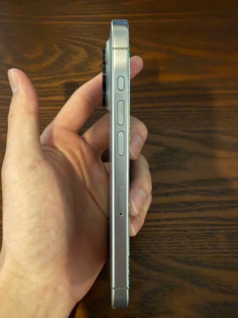 【全体的に状態が悪い】iPhone 15 Pro 256GB 本体 SIMフリー