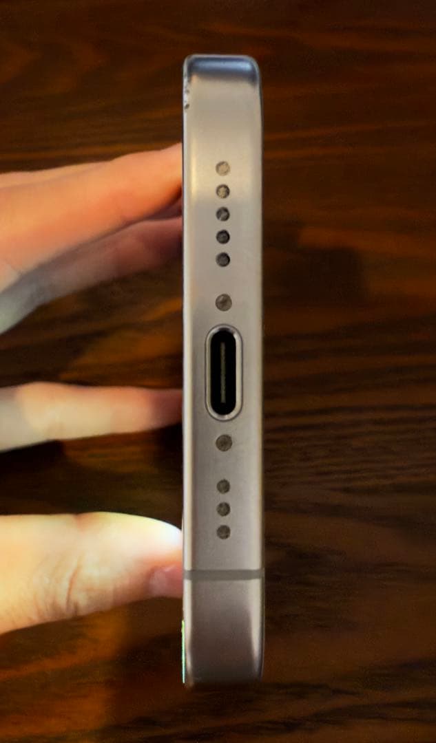 【全体的に状態が悪い】iPhone 15 Pro 256GB 本体 SIMフリー