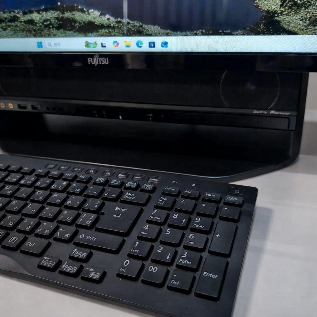 日本製 富士通一体型パソコン i7★W録画★顔認証★Office★SSD 1TB