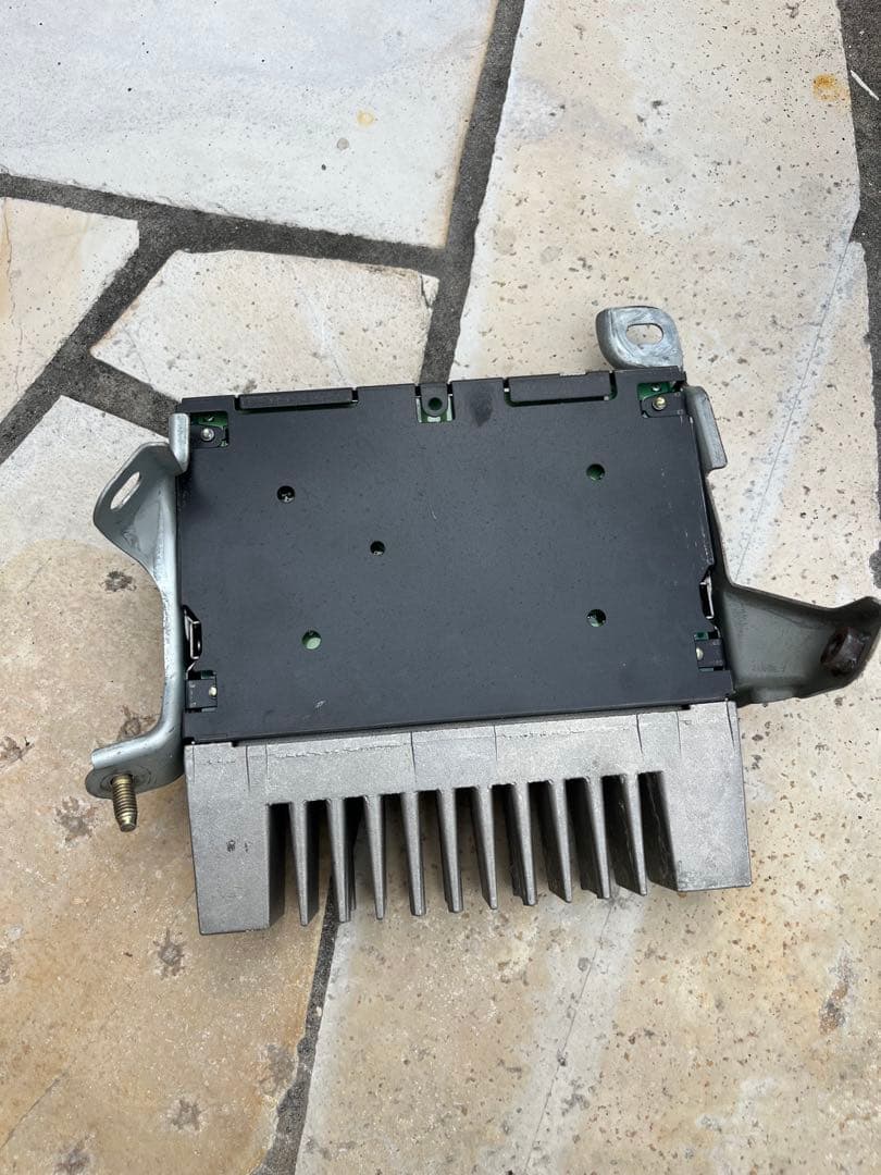 アルテッツァ　純正アンプ　前期TOYOTA ECU 86280-53011