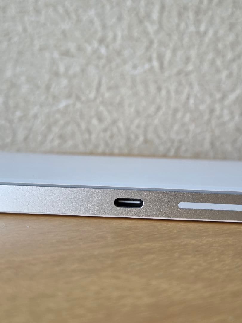 Magic Trackpad usb-c ホワイト