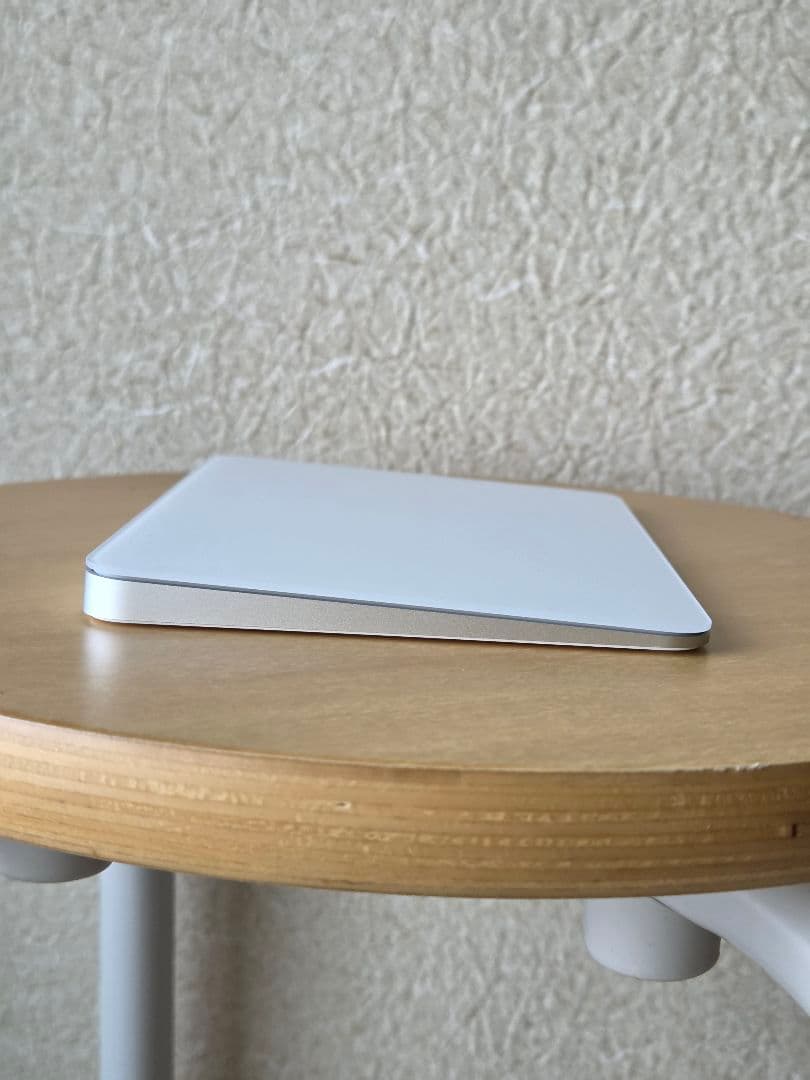 Magic Trackpad usb-c ホワイト