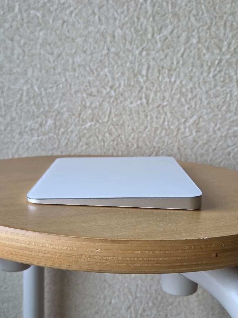 Magic Trackpad usb-c ホワイト