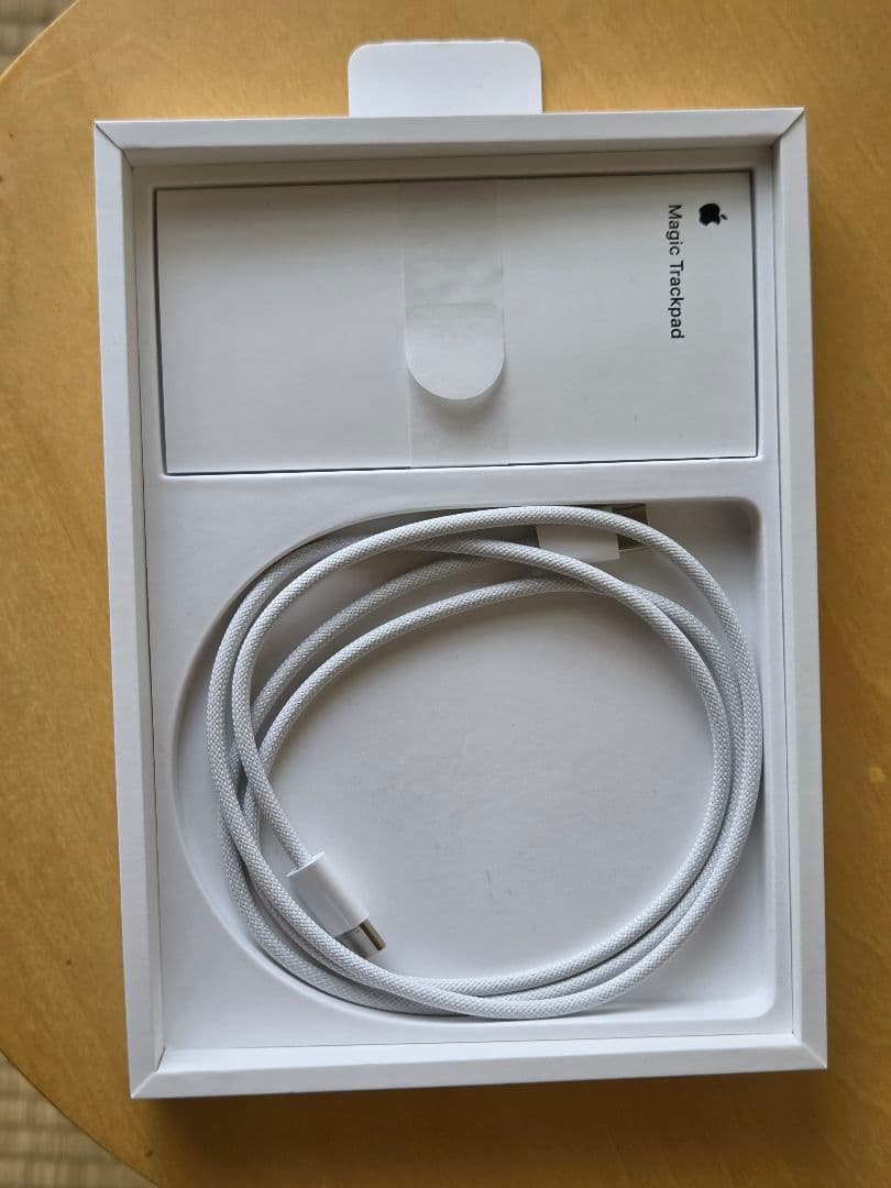 Magic Trackpad usb-c ホワイト