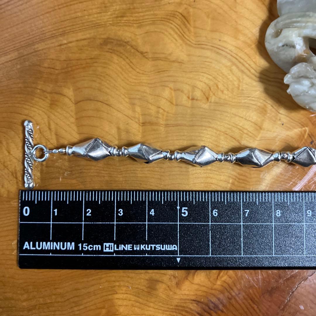 カレンシルバー　供物入れのビーズのマンテルタイプ大ぶりブレスレット