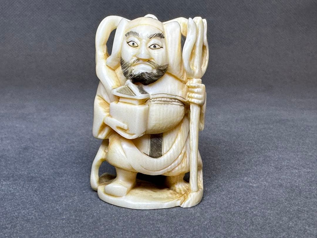極上　根付　天然素材　アンティーク　和彫　置物　骨董　飾り物　古美術品　 置物