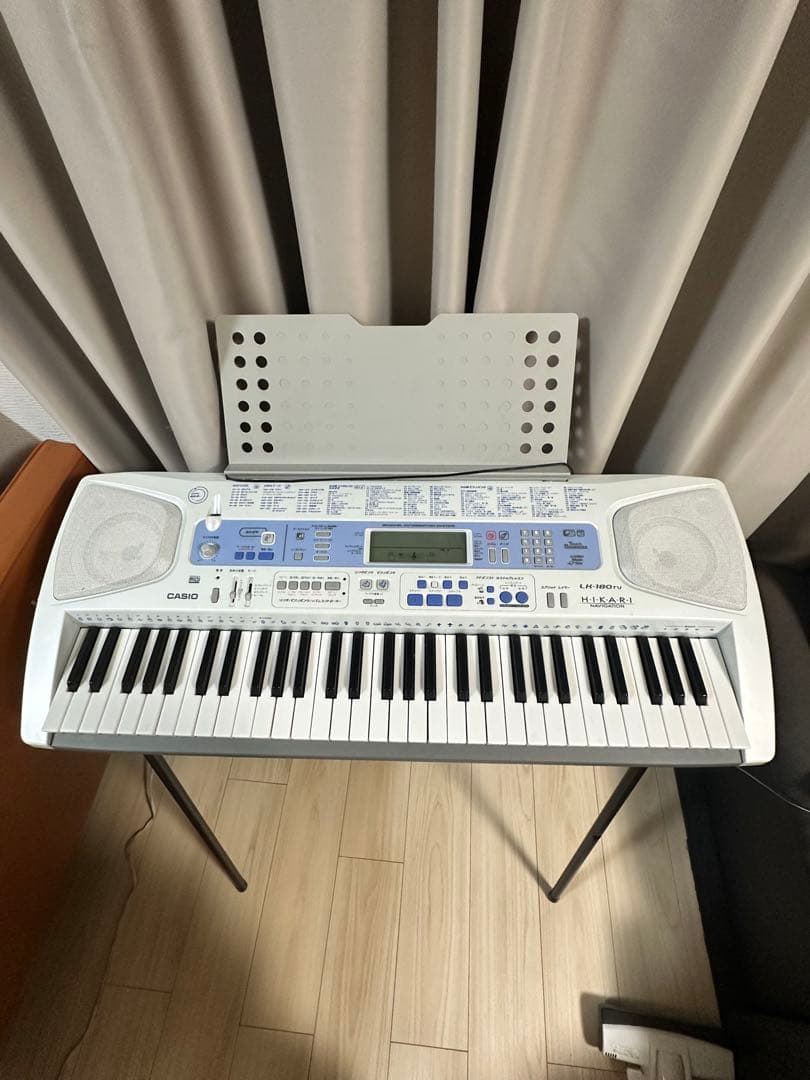 電子ピアノ　CASIO カシオ 光ナビゲーションキーボード LK-180TV