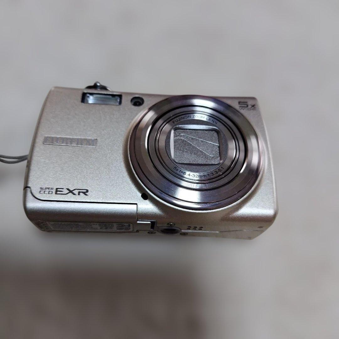 FUJIFILM カメラ　FINEPIX F200 EXR シルバー