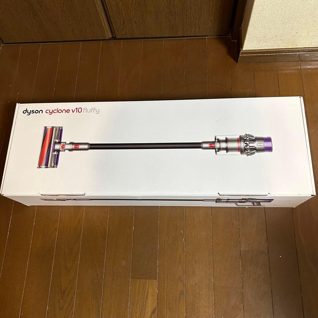 ご*ゃ様 ※ジャンク品 ダイソンCyclone V10 fluffy サイクロン