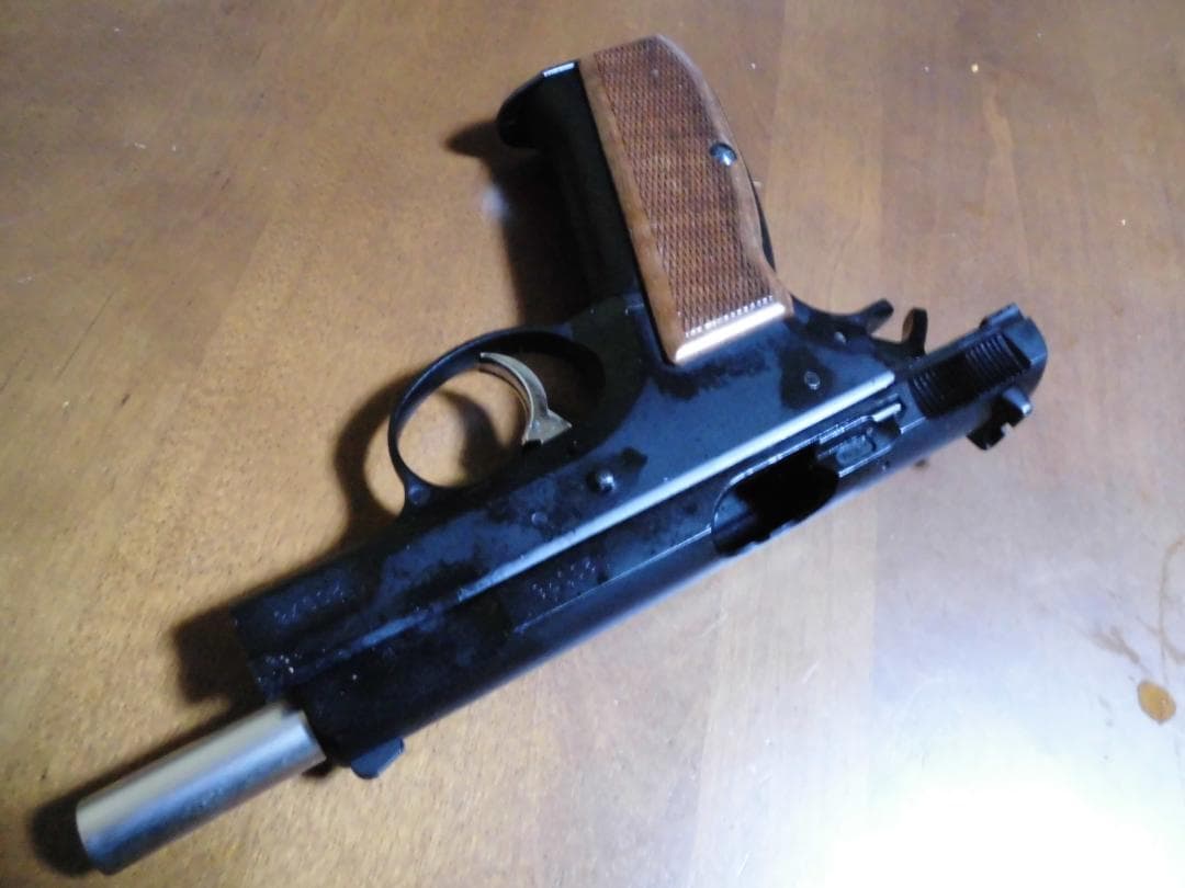 MGC　CZ75　木グリ付き　ガスブローバックプラスチック製