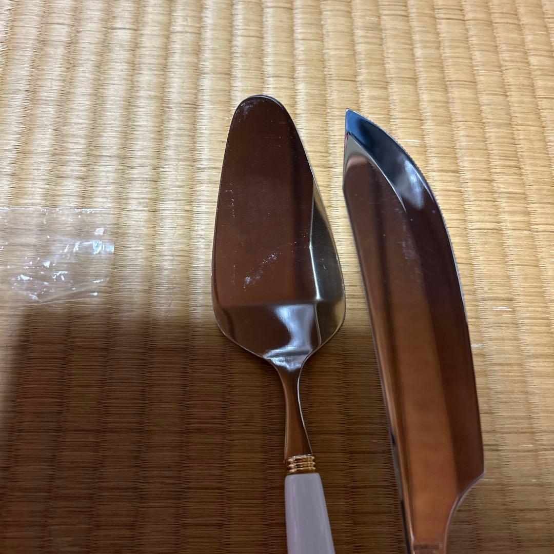 ケーキサーバーとナイフ