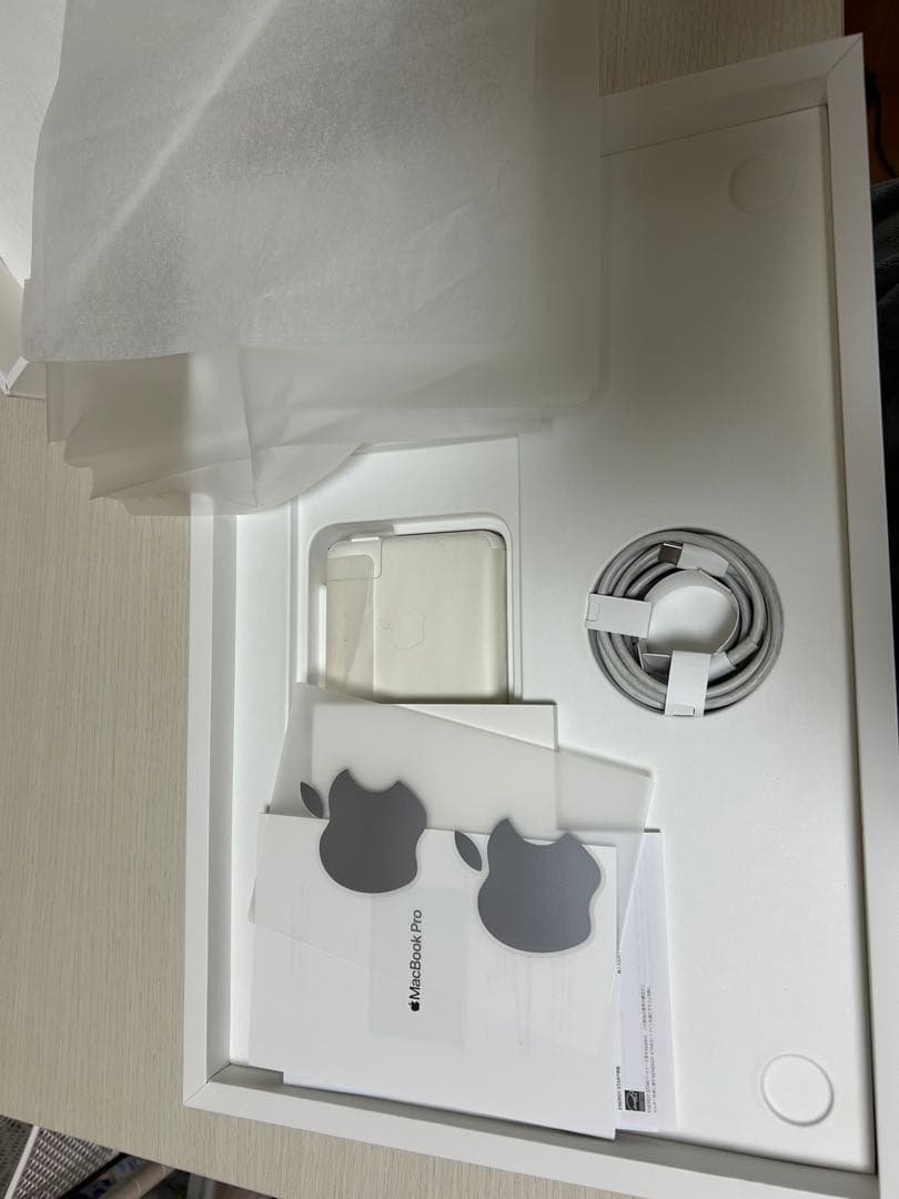 MacBook Pro（2019, 16インチ, 16GB, 1TB, i9)