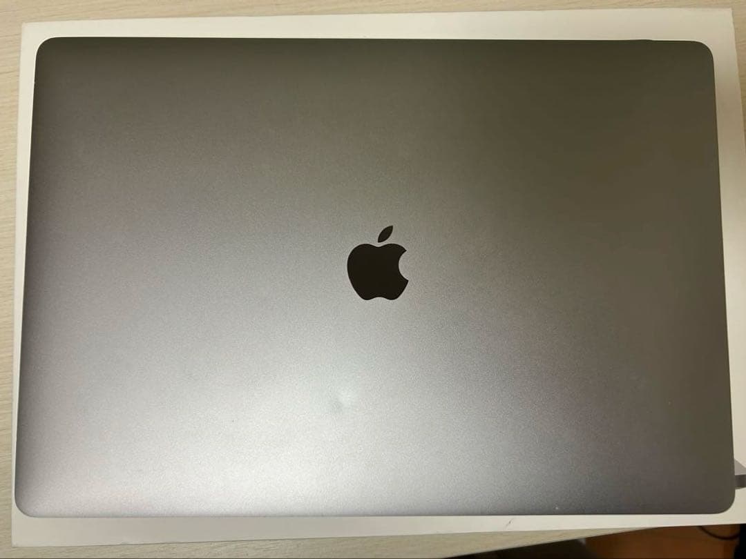 MacBook Pro（2019, 16インチ, 16GB, 1TB, i9)
