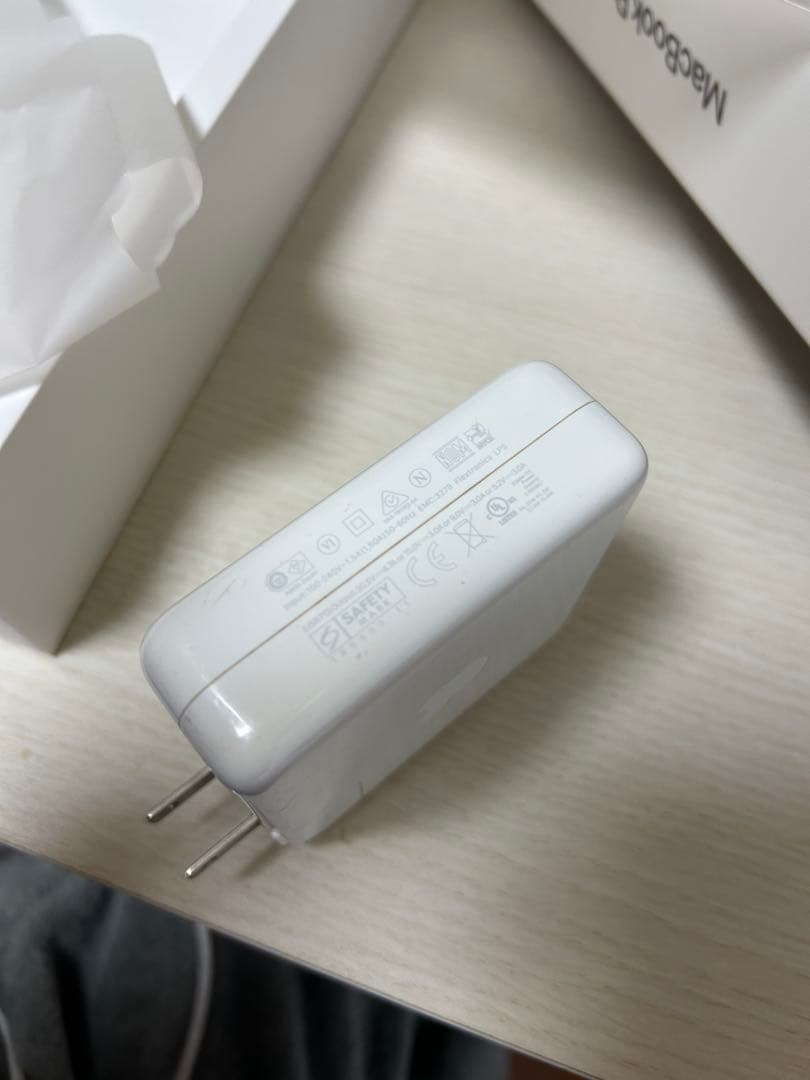 MacBook Pro（2019, 16インチ, 16GB, 1TB, i9)