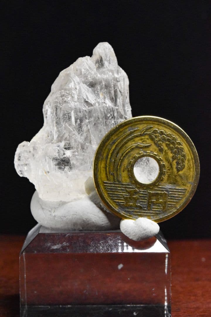 パキスタン スカルドゥ産 エッチングトパーズ