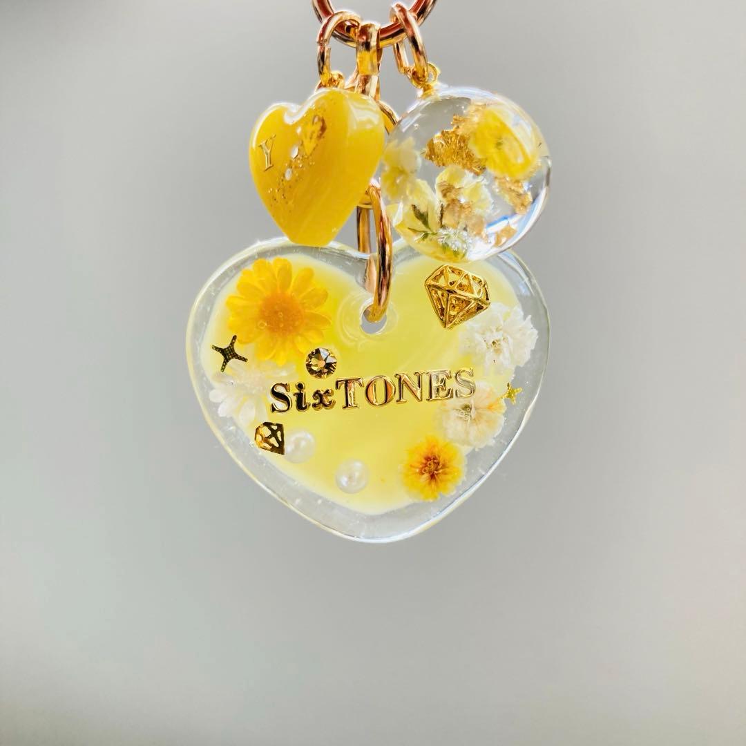 はる。ページ SixTONES名入れチャーム・キーホルダー　5点