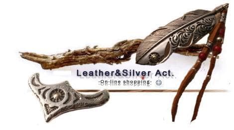 イーグルペンダントトップ　ハンドメイドシルバーネックレス　925　たたき　トップ