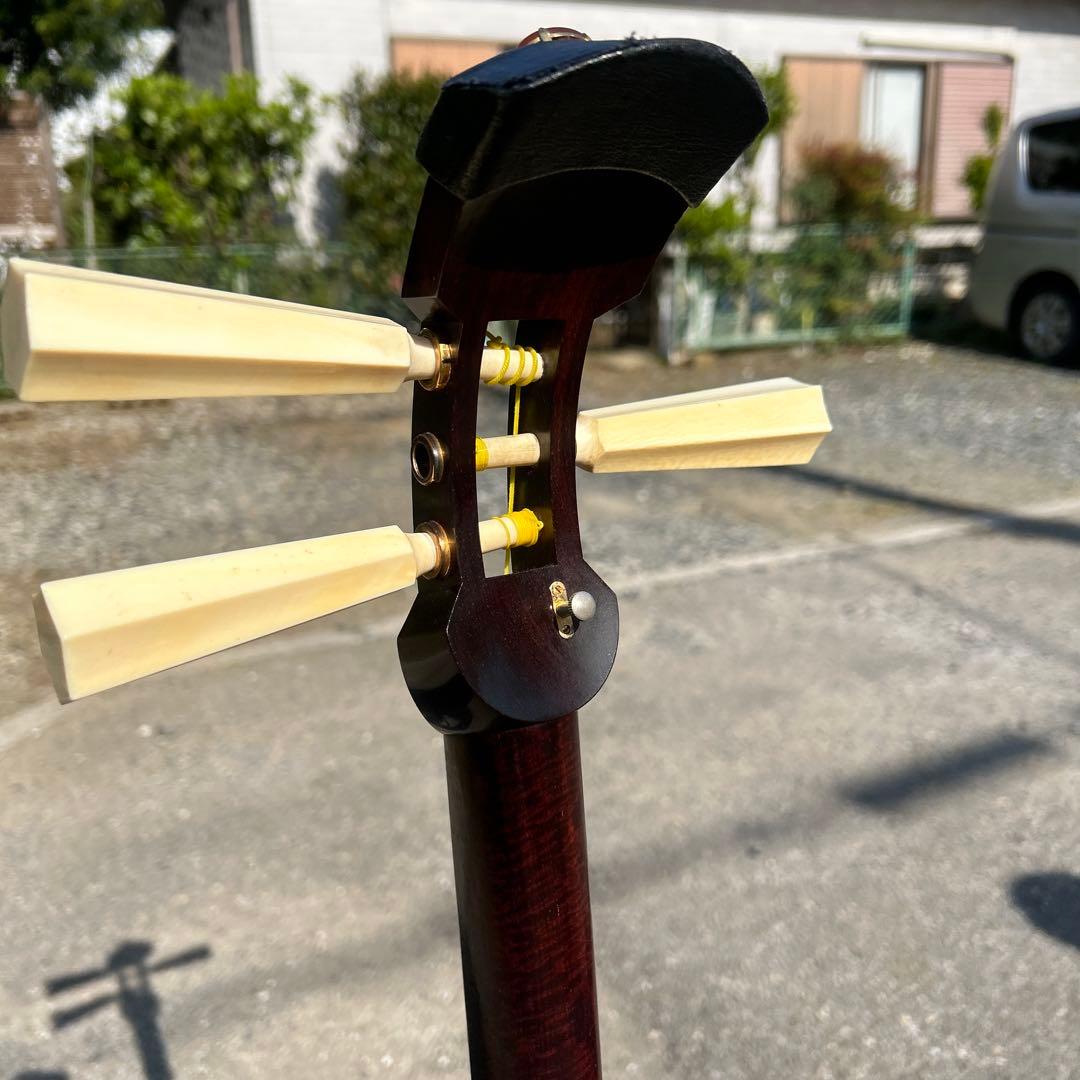紅木津軽三味線　太竿　金細　綾杉　トチ多数