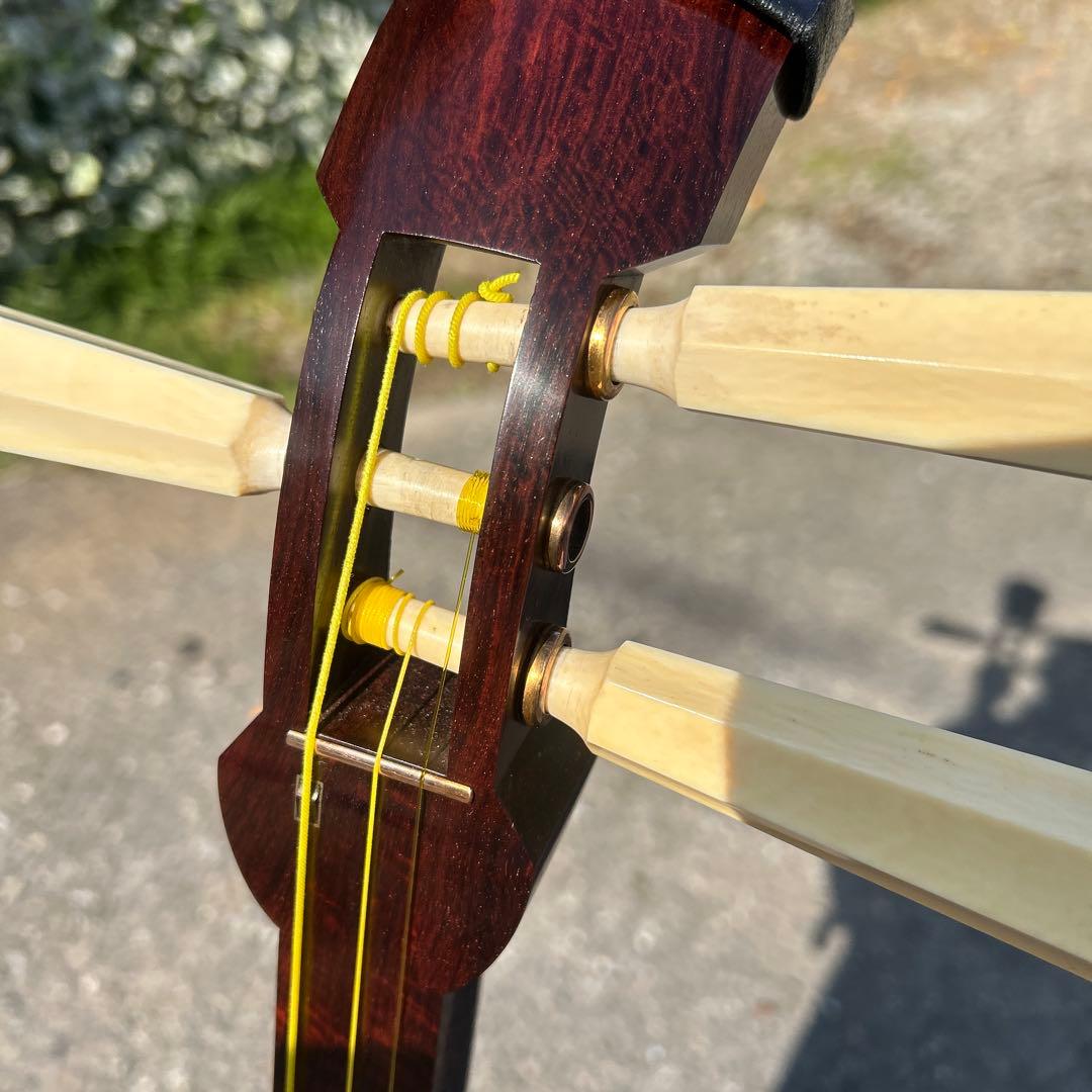 紅木津軽三味線　太竿　金細　綾杉　トチ多数