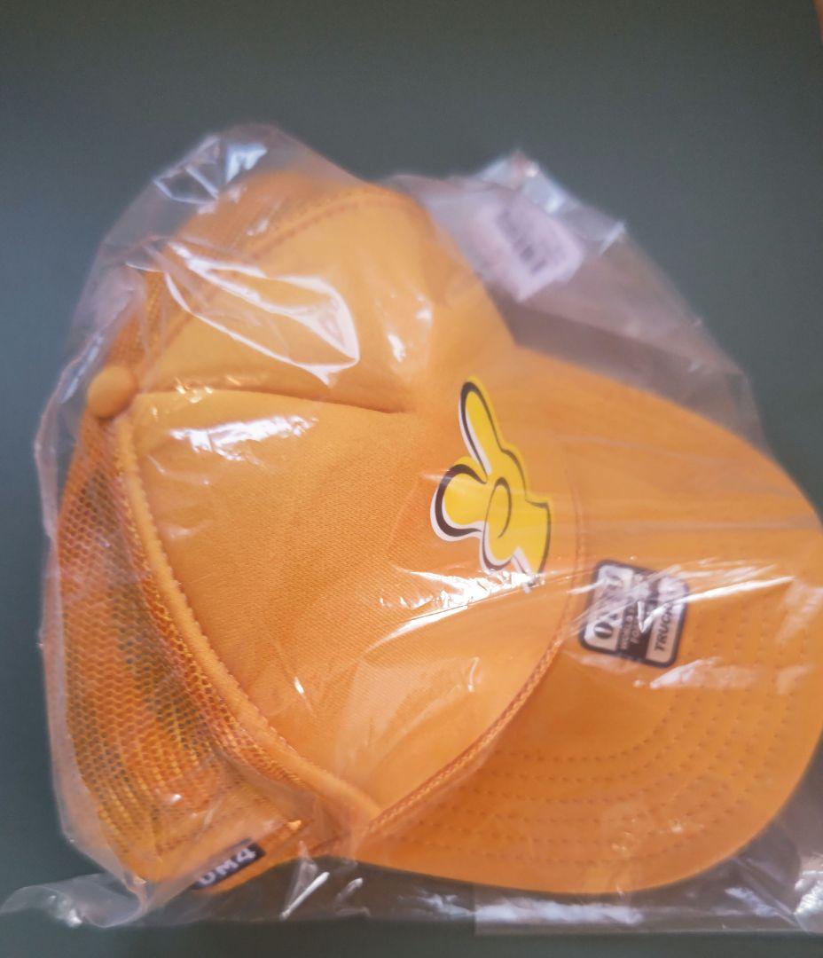 BTSXDM4 ミニオンコラボ　PEACE SIGN TRUCKER HAT