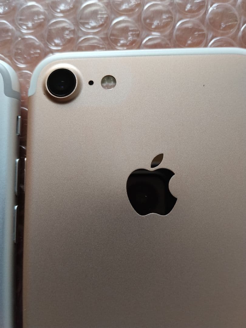 2台セットiPhone 7 32GB バッテリー100%&91% simフリー