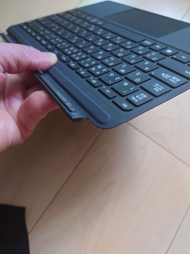 Surface Go 本体 + 着脱式キーボード
